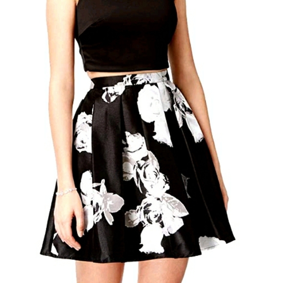 Sequin Hearts Dresses & Skirts - Sequin Hearts Floral Print Skirt WD2